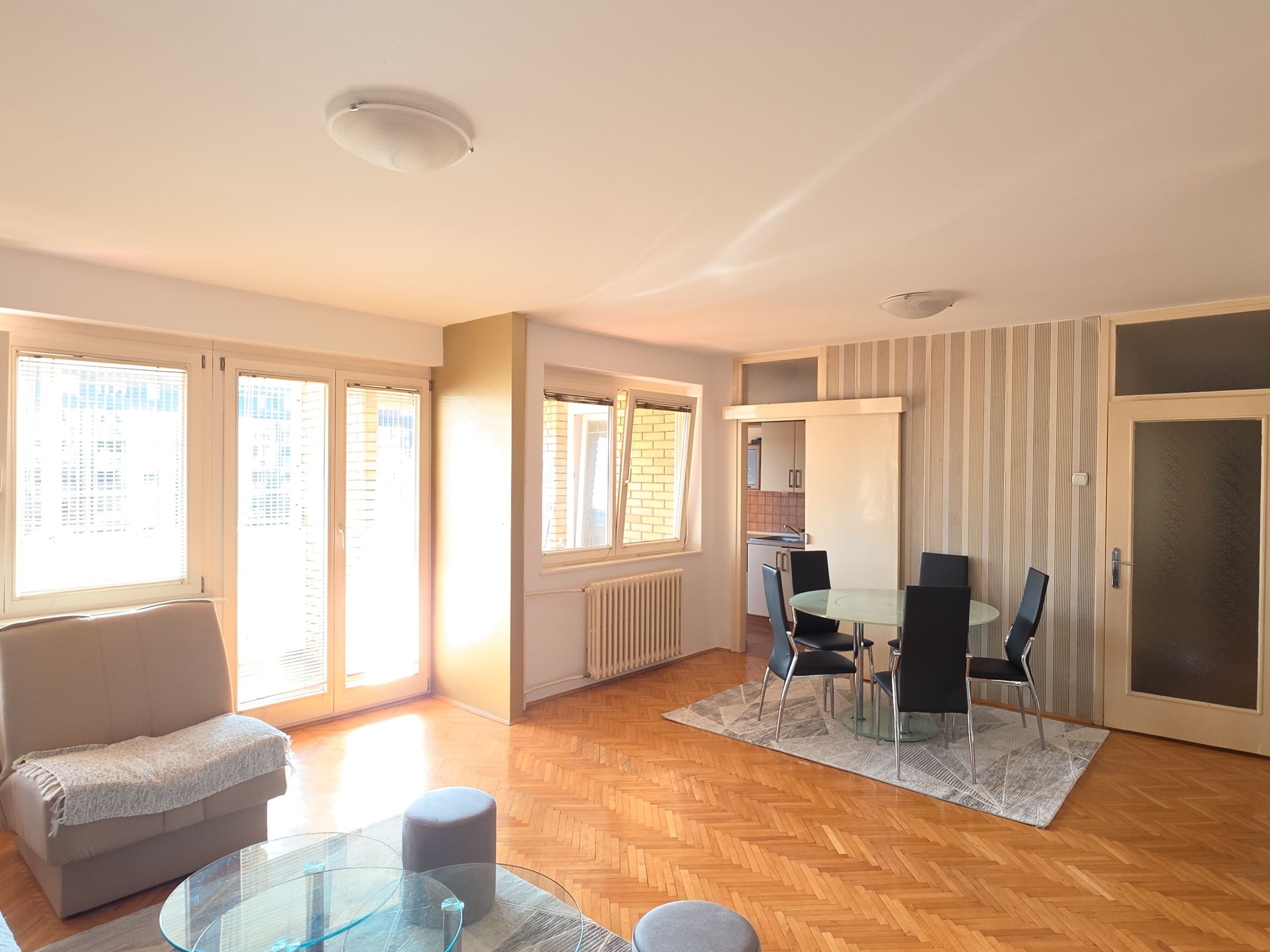 Izdavanje stan Banja Luka centar 77m2 Pentagon 11