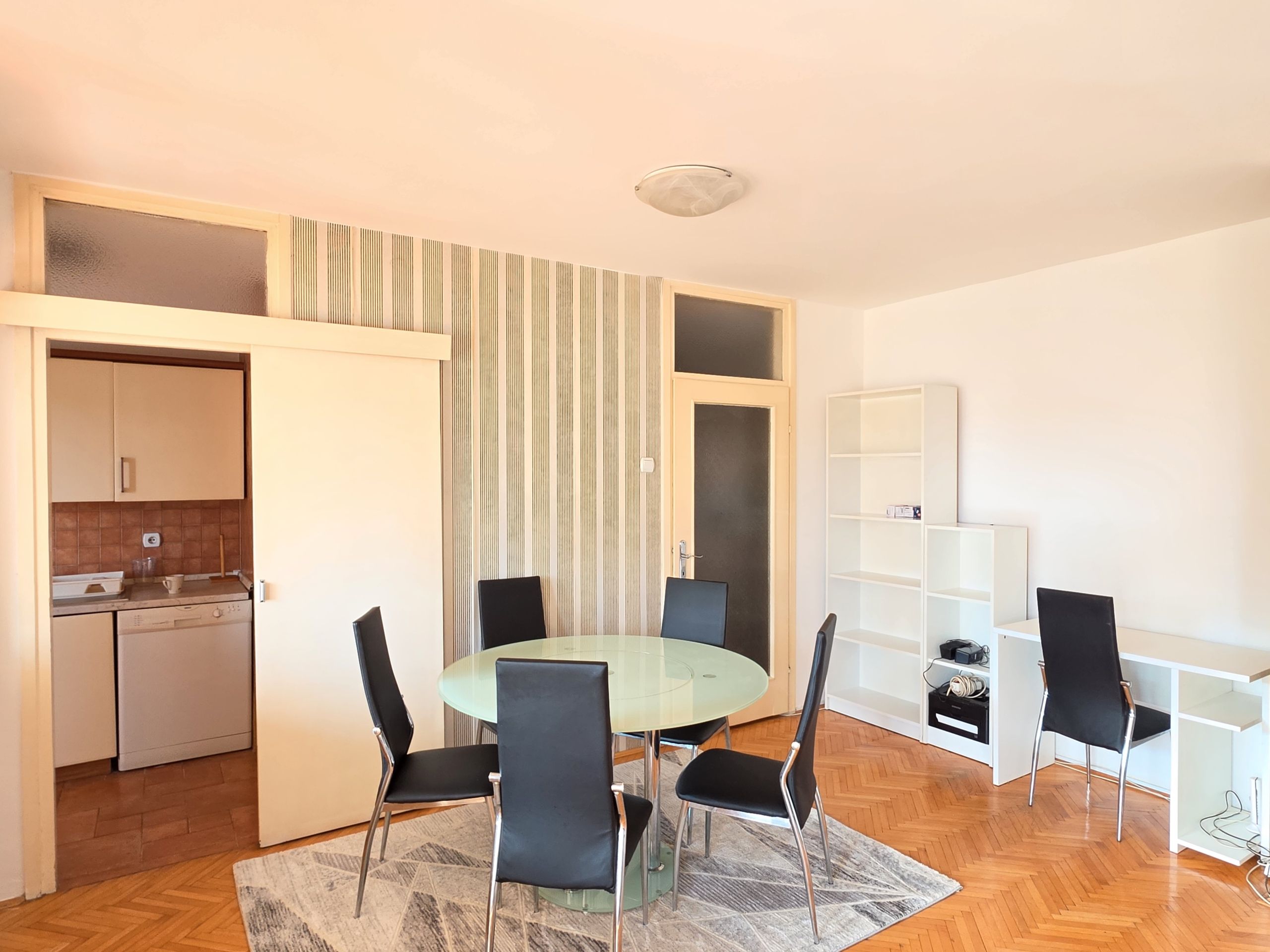Izdavanje stan Banja Luka centar 77m2 Pentagon 12
